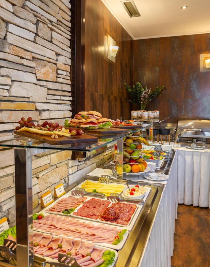 Hotel apartamentowy 9
