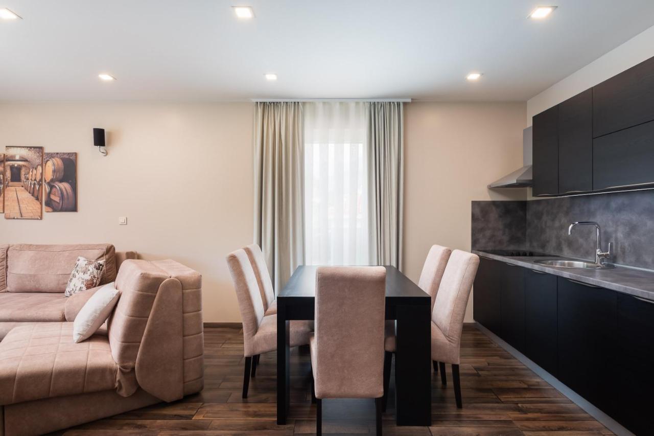 9 Hotel apartamentowy