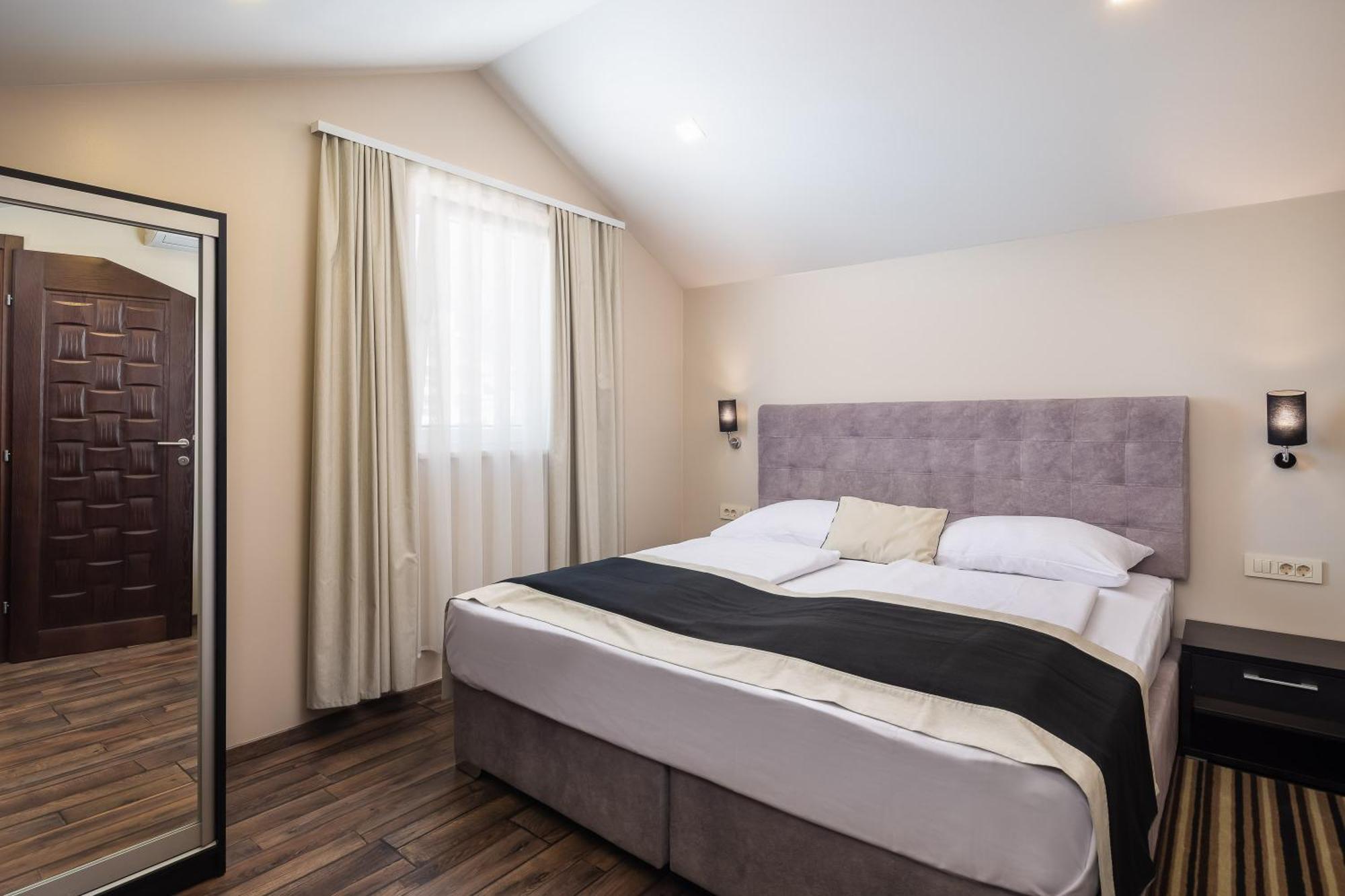 9 Makarska